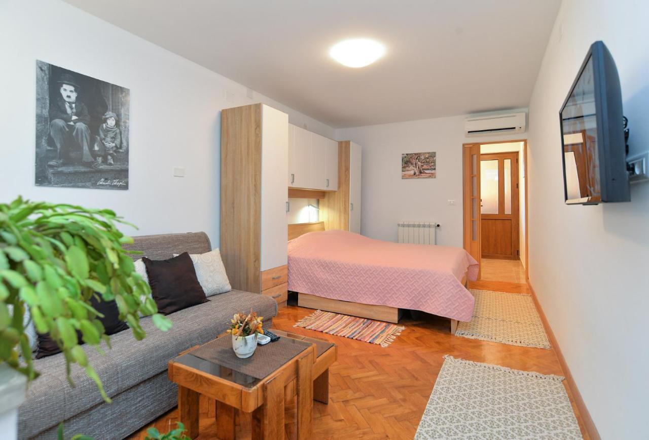 Apartments Voltica 1049 Rovinj Exterior foto