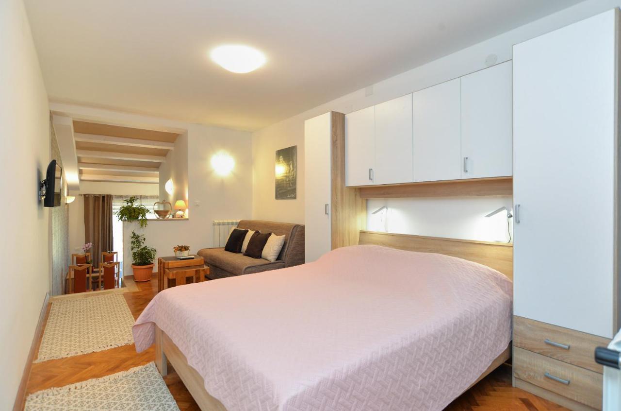 Apartments Voltica 1049 Rovinj Exterior foto