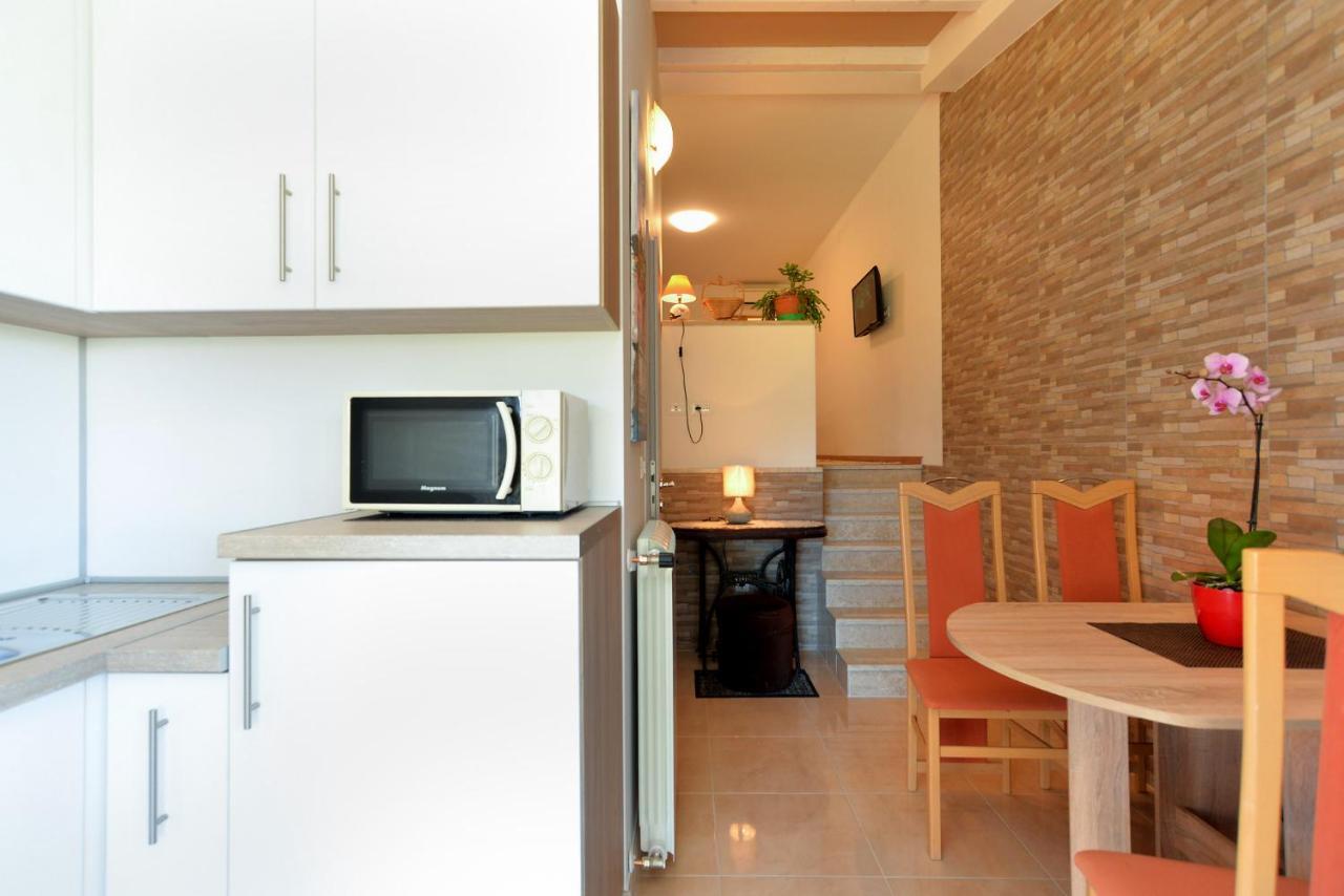 Apartments Voltica 1049 Rovinj Exterior foto