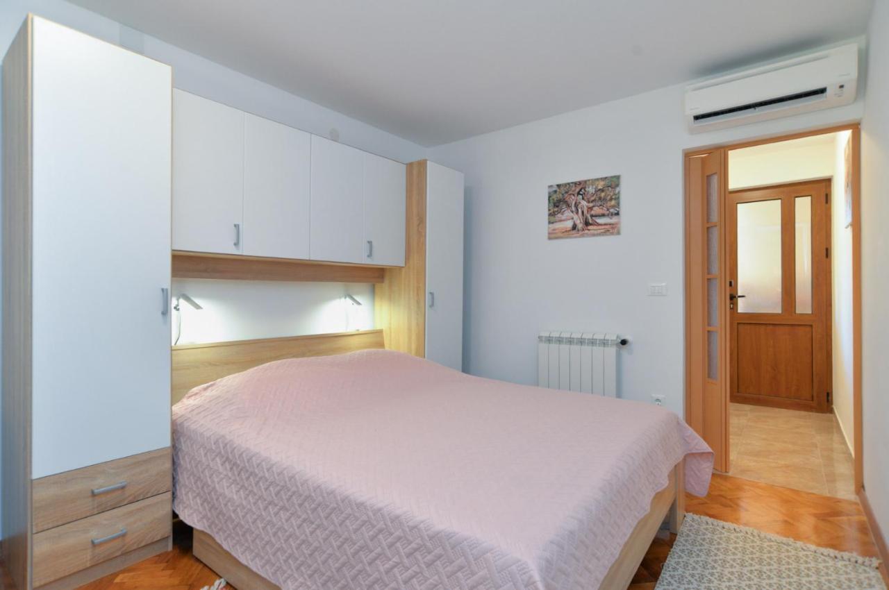 Apartments Voltica 1049 Rovinj Exterior foto